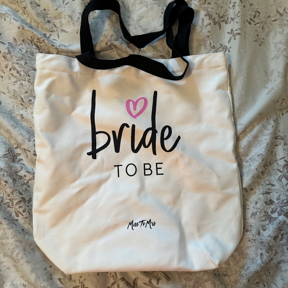 Bride to be Tote bag